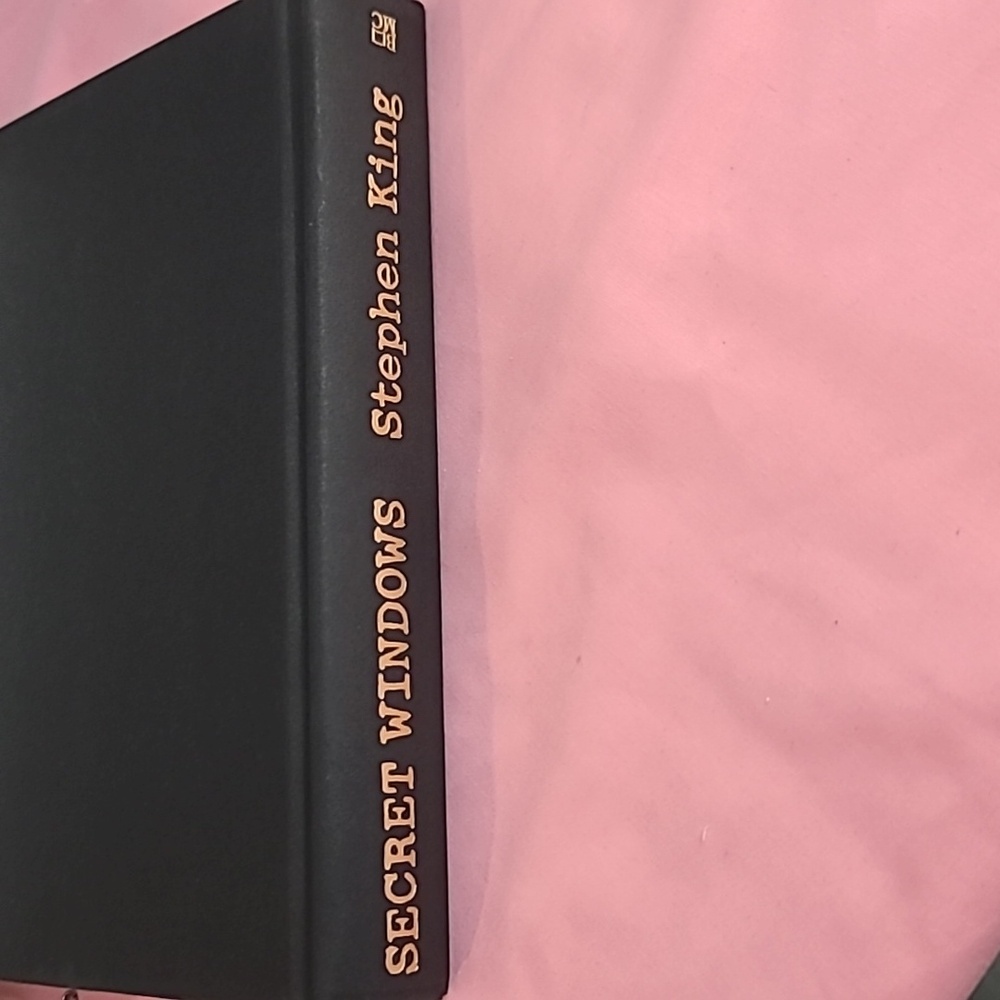 Secret Windows; Essays and Fiction on the Craft of Writing By Steven King - Picture 5 of 5